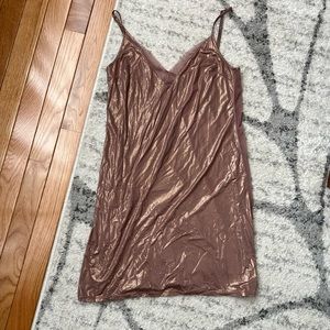 VS • Mini nightgown